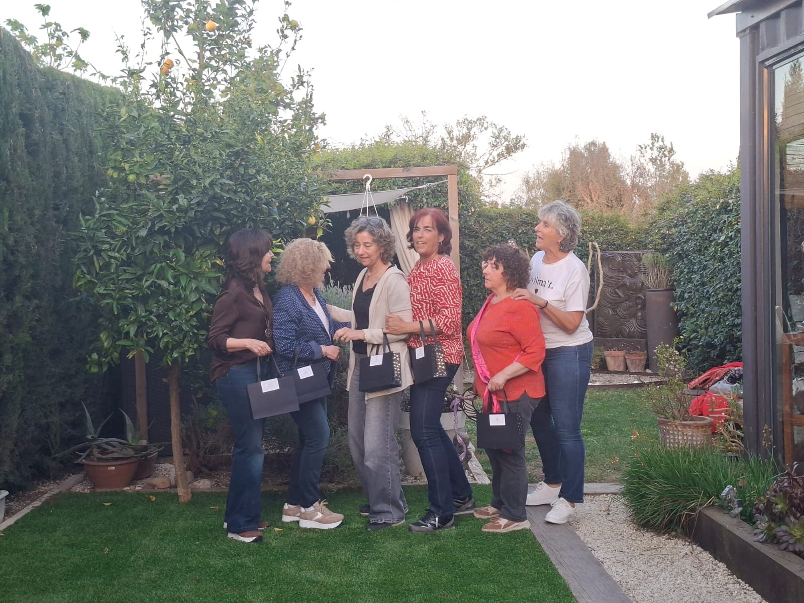 Taller grupal al aire libre en Espai 4 Elements